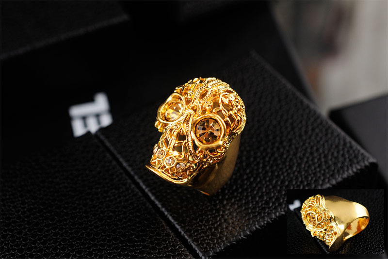 Anello Alexander McQueen Modello 2